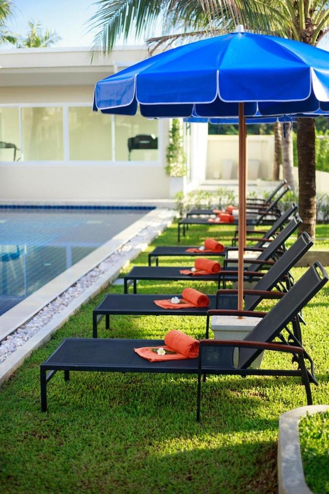 Impress Resort Thalang Esterno foto