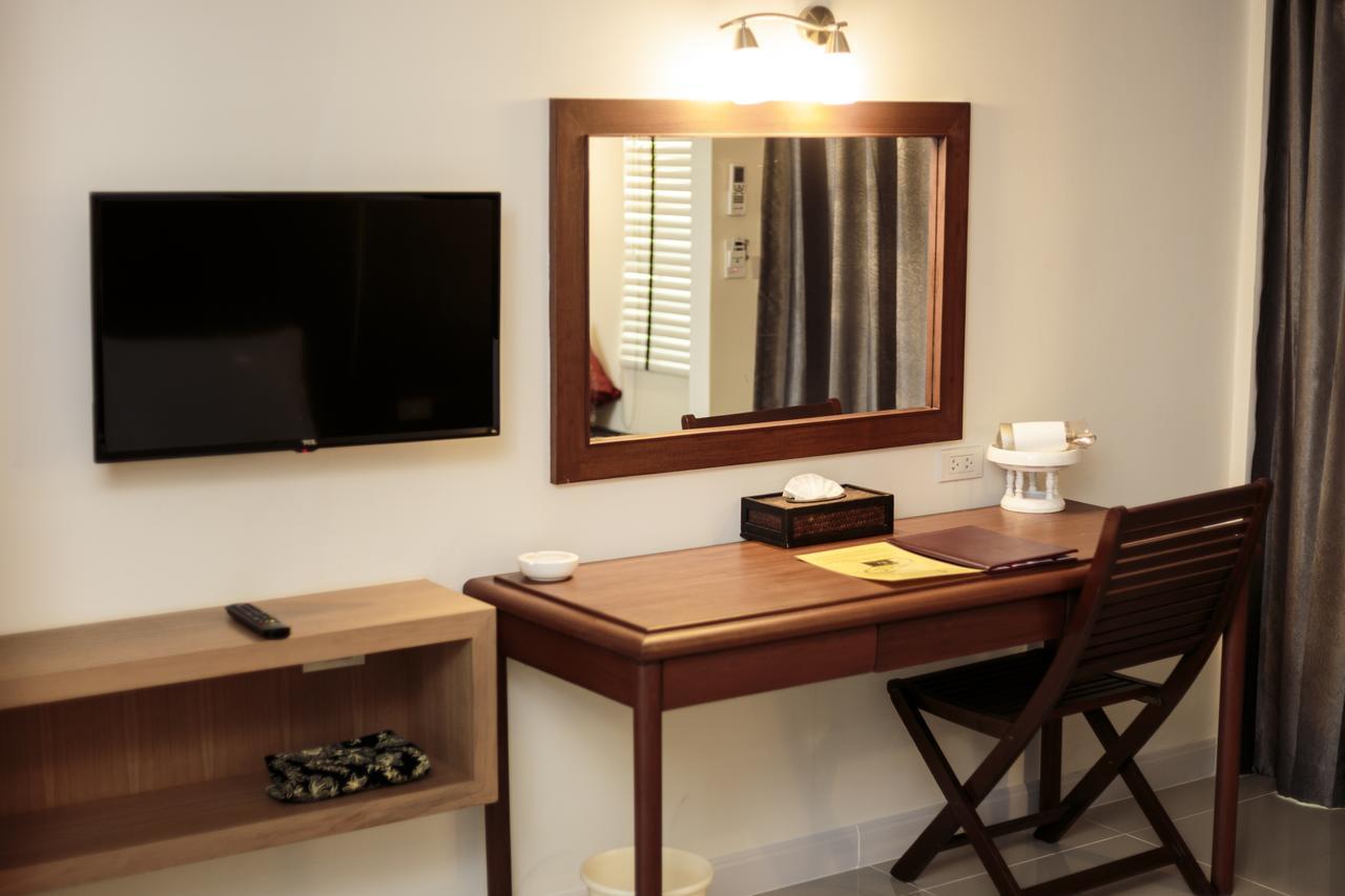 Impress Resort Thalang Esterno foto